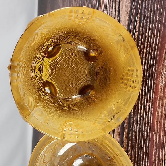 Vintage footed candy dish with lid - Picture 15 of 16